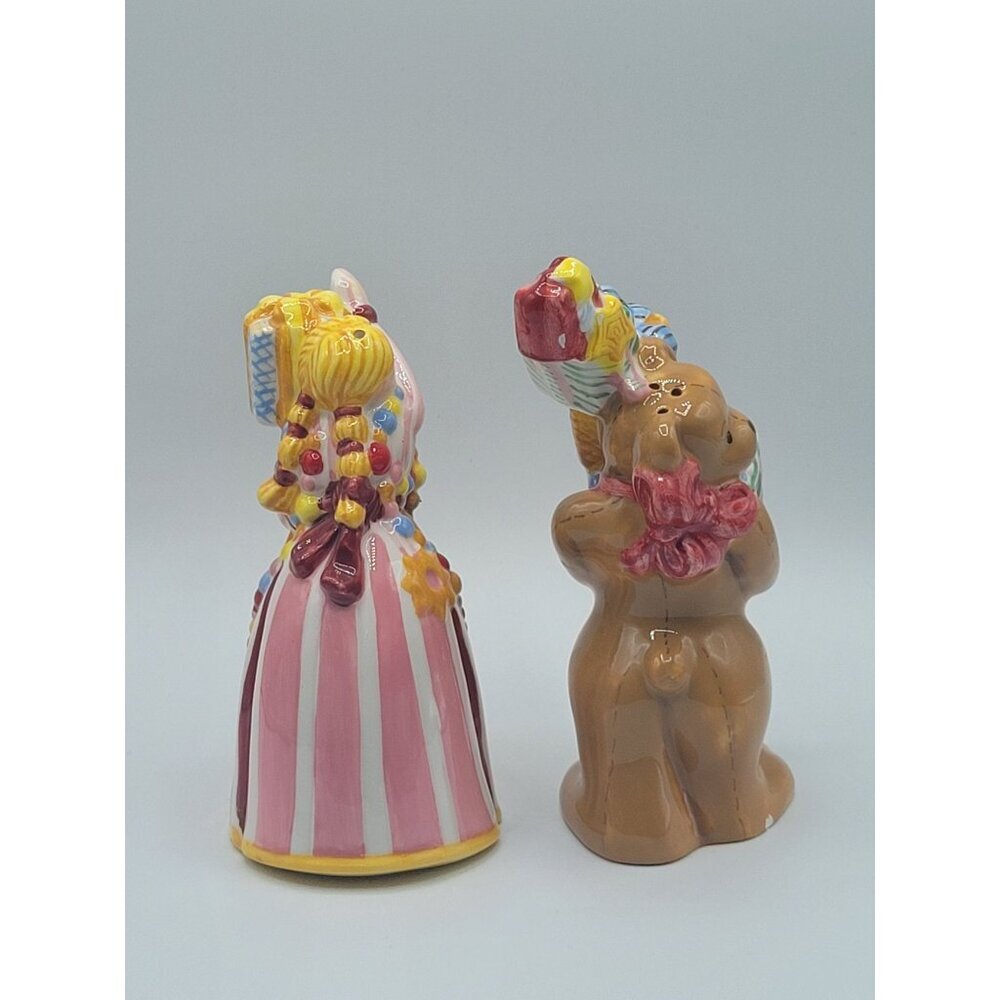 Vintage Nikko Christmas Girl & Bear Presents Salt & Pepper Shaker Set CHIPS - Picture 6 of 10